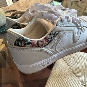 Vans Lowland Lux Sneakers - Lux Floral / True White